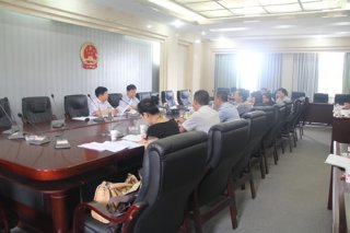 政府領(lǐng)導、企業(yè)代表參加了崇禮新城投資合作協(xié)議討論會(huì )